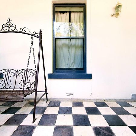 The Nunnery Accommodation Melbourne City Exterior foto